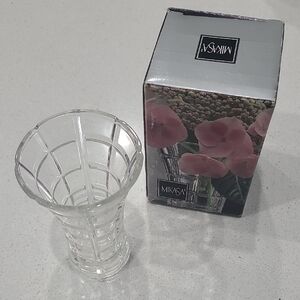 NIB Mikasa Crystal Monarchy Bud Vase